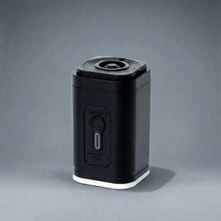 TINY AIR PUMP WITH FLASHLIGHT